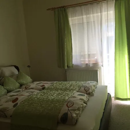 Holident Apartman *